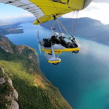Baptême en ULM Pendulaire près d'Aix-les-bains - Lac du Bourget Baptême en ULM Pendulaire près d'Aix-les-bains - Lac du Bourget