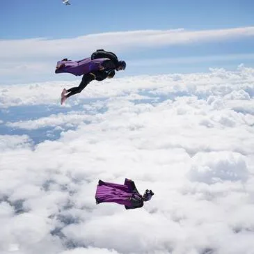 Aérodrome d&#39;Avranches, à 1h de Saint-Malo, Ille et vilaine (35) - Wingsuit en Tandem