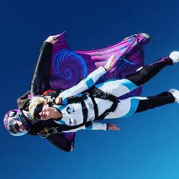 Wingsuit en Tandem proche Aérodrome d&#39;Avranches, à 1h de Saint-Malo