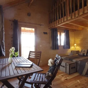 Nuit en Cabane Perchée près de Bordeaux en région Aquitaine Nuit en Cabane Perchée près de Bordeaux en région Aquitaine