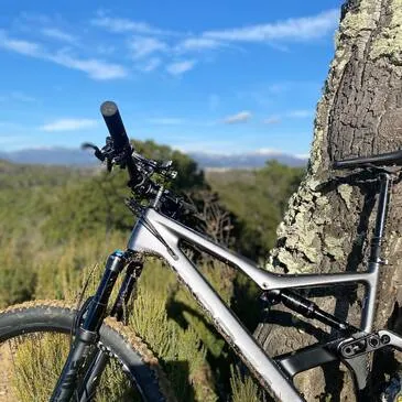 Randonnée en vélo électrique au Lac de Saint-Cassien Randonnée en vélo électrique au Lac de Saint-Cassien