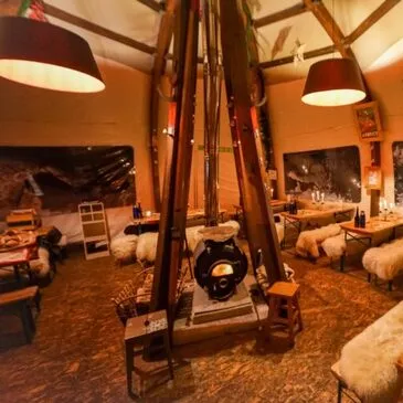 Nuit en Alti-dôme près de Annecy en région Rhône-Alpes Nuit en Alti-dôme près de Annecy en région Rhône-Alpes