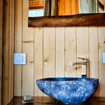 Saint-Martial-Entraygues, à 40 min de Tulle, Corrèze (19) - Weekend et Hébergement Insolite Saint-Martial-Entraygues, à 40 min de Tulle, Corrèze (19) - Weekend et Hébergement Insolite