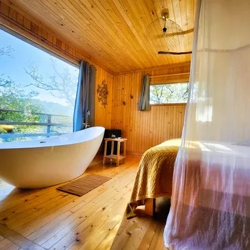 Cabane sur Pilotis près de Tulle en région Limousin Cabane sur Pilotis près de Tulle en région Limousin