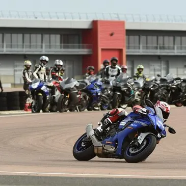 Stage de pilotage moto, département Seine et marne Stage de pilotage moto, département Seine et marne