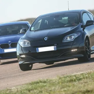 Roulage sur Circuit avec votre Voiture - Circuit Ferté Gaucher Roulage sur Circuit avec votre Voiture - Circuit Ferté Gaucher