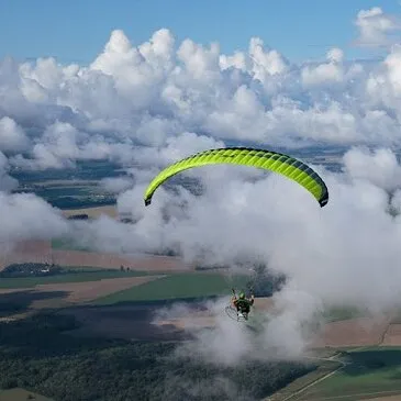 Baptême de l'air paramoteur en région Ile-de-France Baptême de l'air paramoteur en région Ile-de-France