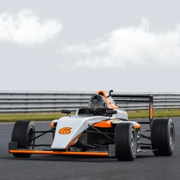 Stage en Formule 4 - Circuit de Fontenay-le-Comte en région Pays-de-la-Loire