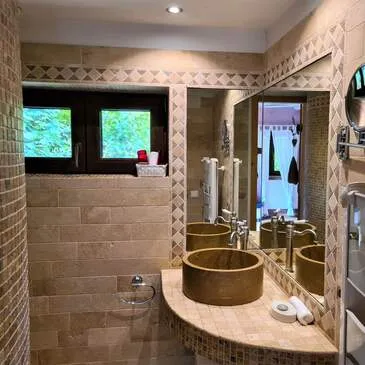 Nuit en Chalet avec Jacuzzi Privatif près de Gerardmer en région Lorraine Nuit en Chalet avec Jacuzzi Privatif près de Gerardmer en région Lorraine