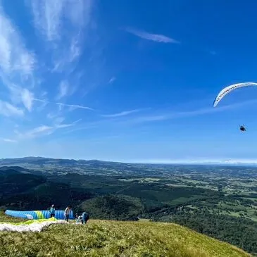 Baptême en parapente en région Auvergne Baptême en parapente en région Auvergne
