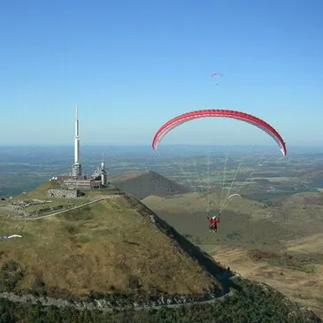 Sommet du Puy de Dôme, Puy de dôme (63) - Baptême en parapente Sommet du Puy de Dôme, Puy de dôme (63) - Baptême en parapente