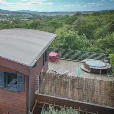 Weekend et Hébergement Insolite en région Rhône-Alpes Weekend et Hébergement Insolite en région Rhône-Alpes