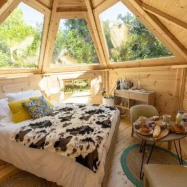 Cabane avec Spa et Sauna Privatifs près de Chantilly en région Picardie