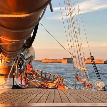 Balade en bateau en région PACA et Corse Balade en bateau en région PACA et Corse