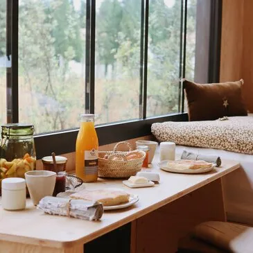 Tiny House avec Jacuzzi Privatif près de Saint-Rémy-de-Provence en région PACA et Corse Tiny House avec Jacuzzi Privatif près de Saint-Rémy-de-Provence en région PACA et Corse