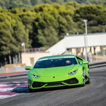 Baptême en Voiture de Sport proche Circuit du Castellet - Driving Center Baptême en Voiture de Sport proche Circuit du Castellet - Driving Center