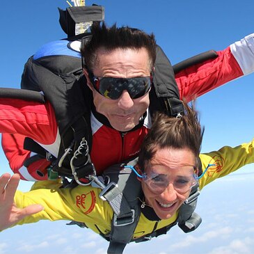 Saut en Parachute Tandem près de Charleroi