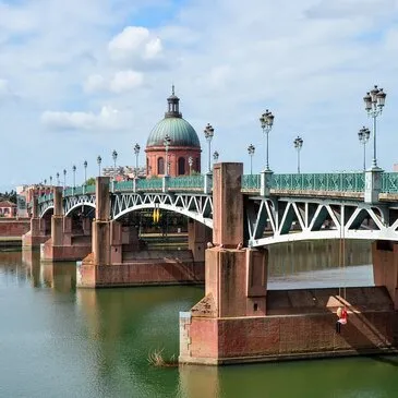 Baptême de l'air hélicoptère proche Aérodrome de Muret-Lherm, à 1h10 d'Auch Baptême de l'air hélicoptère proche Aérodrome de Muret-Lherm, à 1h10 d'Auch