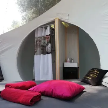 Weekend et Hébergement Insolite en région PACA et Corse Weekend et Hébergement Insolite en région PACA et Corse