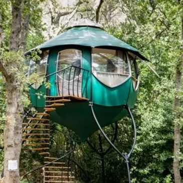 Nuit en Goutte d'Eau avec Spa près de Toulon Nuit en Goutte d'Eau avec Spa près de Toulon