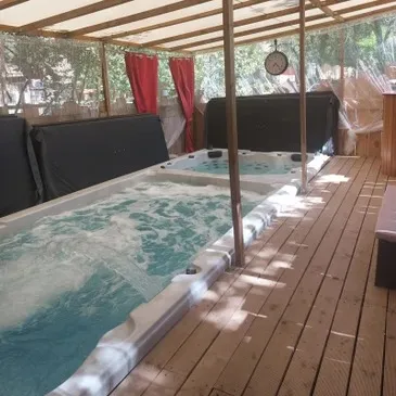 Carnoules, à 30 min de Toulon, Var (83) - Weekend et Hébergement Insolite Carnoules, à 30 min de Toulon, Var (83) - Weekend et Hébergement Insolite