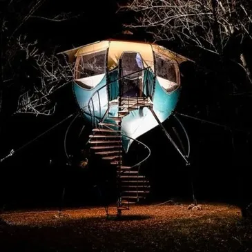 Nuit en Goutte d'Eau avec Spa près de Toulon en région PACA et Corse Nuit en Goutte d'Eau avec Spa près de Toulon en région PACA et Corse