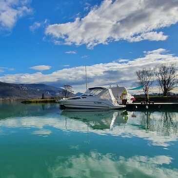 Balade en Bateau sur le Rhône près de Bourgoin-Jailleu