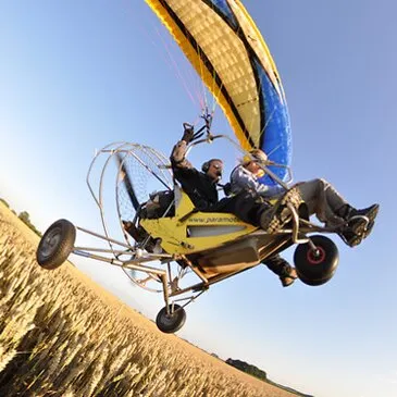 Baptême en Paramoteur à Maillen Baptême en Paramoteur à Maillen