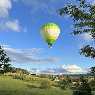 Vol en Montgolfière à Gray - Vallée de la Saône en région Franche-Comté Vol en Montgolfière à Gray - Vallée de la Saône en région Franche-Comté
