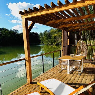 Cabane sur l&#39;eau près de Reims