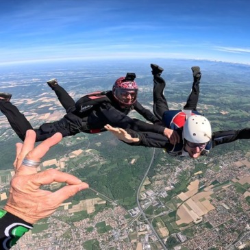 Laloubère, à 10 de Tarbes, Hautes pyrénées (65) - Stage Parachutisme PAC