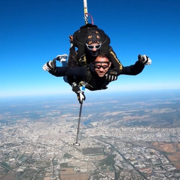 Saut Parachute en Tandem à Dijon