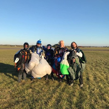 Aérodrome de Dijon Bourgogne, Côte d&#39;or (21) - Saut en parachute