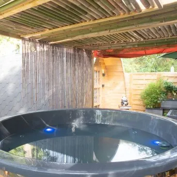 Cabane avec Spa Privatif près de Vichy Cabane avec Spa Privatif près de Vichy