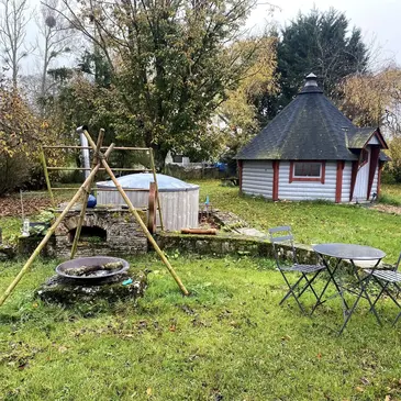 Nuit en roulotte avec Bain Nordique près de Blois en région Centre Nuit en roulotte avec Bain Nordique près de Blois en région Centre