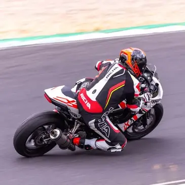 Stage de pilotage moto, département Gard Stage de pilotage moto, département Gard