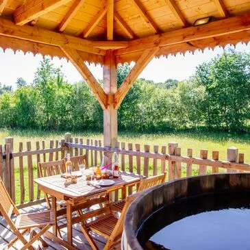 Weekend et Hébergement Insolite proche Le Nizan, à 15 min de Langon Weekend et Hébergement Insolite proche Le Nizan, à 15 min de Langon