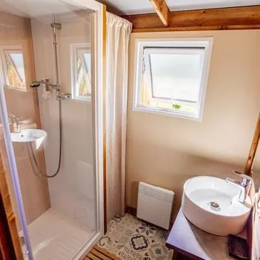 Weekend et Hébergement Insolite proche Le Nizan, à 15 min de Langon Weekend et Hébergement Insolite proche Le Nizan, à 15 min de Langon