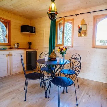 Weekend et Hébergement Insolite proche Le Nizan, à 15 min de Langon Weekend et Hébergement Insolite proche Le Nizan, à 15 min de Langon