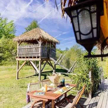 Weekend et Hébergement Insolite proche Le Nizan, à 15 min de Langon Weekend et Hébergement Insolite proche Le Nizan, à 15 min de Langon