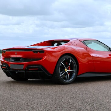 Stage de pilotage Ferrari en région Auvergne