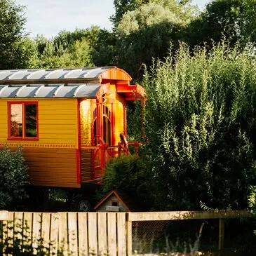 Nuit en Roulotte avec Spa près de Soissons Nuit en Roulotte avec Spa près de Soissons
