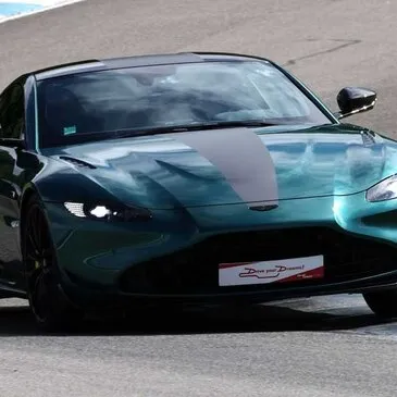 Stage Aston Martin Vantage F1 Edition - Circuit du Laquais Stage Aston Martin Vantage F1 Edition - Circuit du Laquais