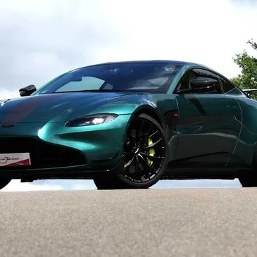 Stage de Pilotage Aston Martin, département Isère Stage de Pilotage Aston Martin, département Isère