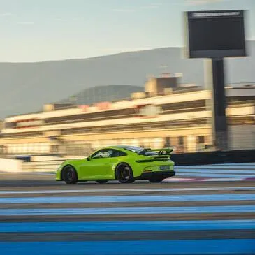 Week end Pilotage Auto et Moto en région PACA et Corse Week end Pilotage Auto et Moto en région PACA et Corse