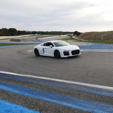 Week end Pilotage Auto et Moto en région PACA et Corse Week end Pilotage Auto et Moto en région PACA et Corse