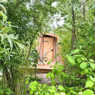Nuit en Cabane au bord d'un Étang près de Paris Nuit en Cabane au bord d'un Étang près de Paris