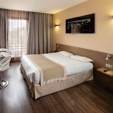 Réserver Week end Pilotage Auto et Moto en PACA et Corse Réserver Week end Pilotage Auto et Moto en PACA et Corse