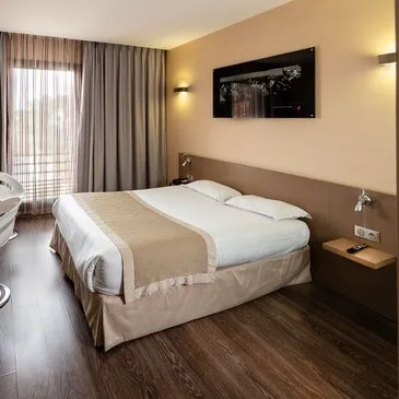 Week-end Pilotage Ferrari F8 Tributo au Castellet en région PACA et Corse Week-end Pilotage Ferrari F8 Tributo au Castellet en région PACA et Corse