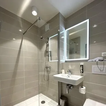 Week End Survol des Calanques de Cassis en Hélicoptère en région PACA et Corse Week End Survol des Calanques de Cassis en Hélicoptère en région PACA et Corse